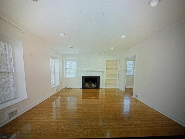 Photo - 526 Williams Rd