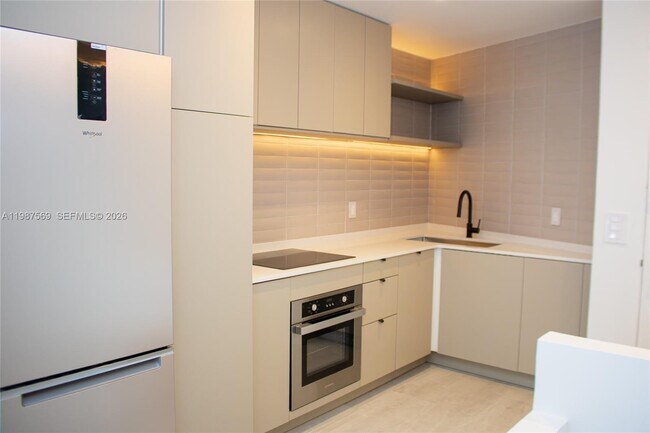 Photo - 2899 Collins Ave Unidad 1422