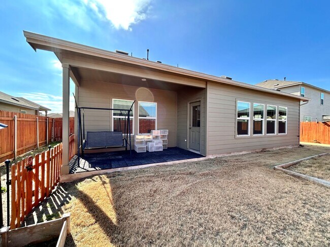 Photo - 208 Otter Rd