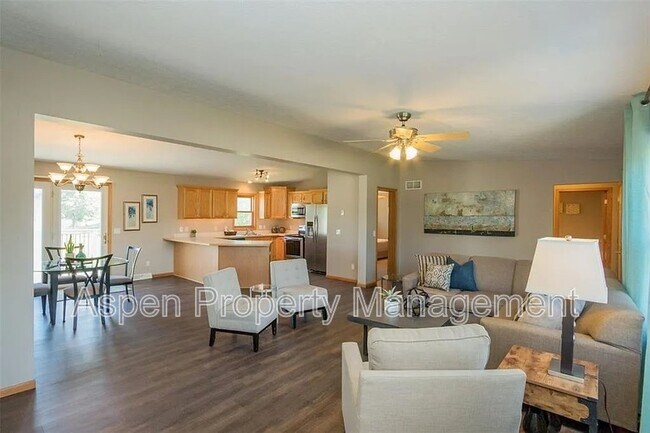 Photo - 117 Buckeye Ln