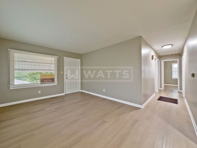 Photo - 3-Bedroom with Renovated Bath in Oak Ridge Park Nieghborhood
