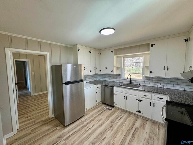 Photo - 17456 Lucas Ferry Rd