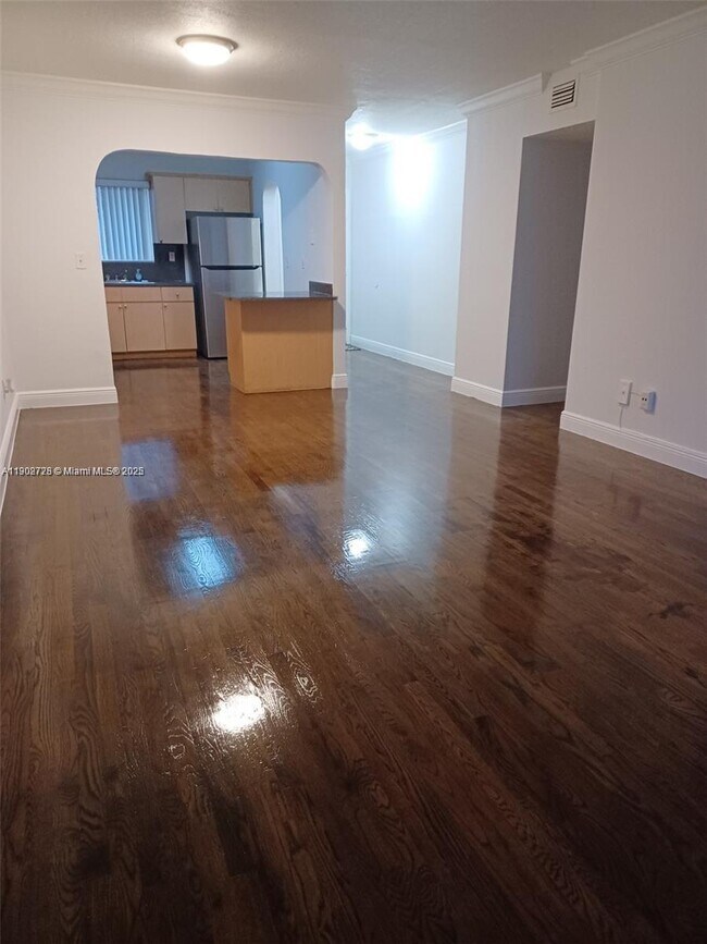 Photo - 980 NE 170th St Unit 204