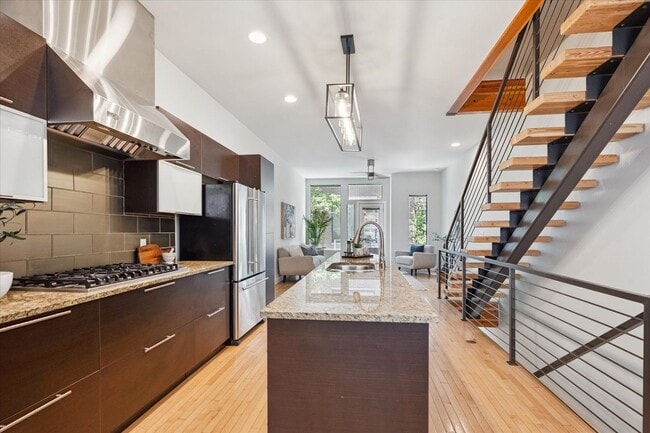 Photo - 2900 Inca St