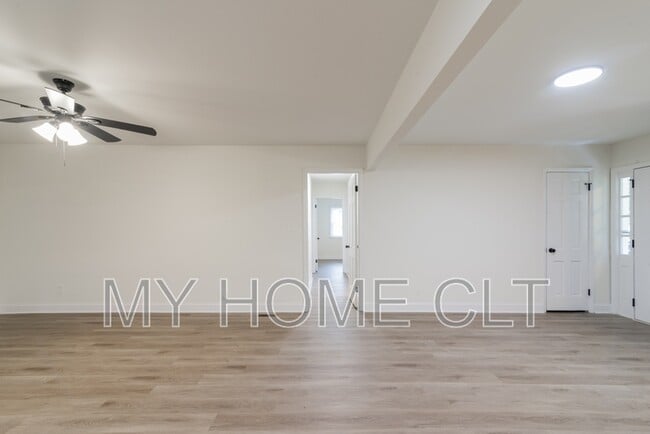 Photo - 1808 Taylor Dr