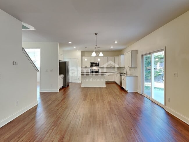 Photo - 206 Southfork Ln