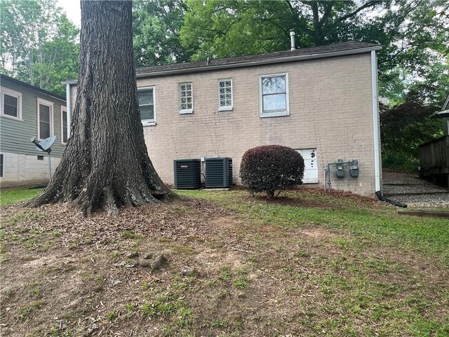1115 Shelby Pl SE