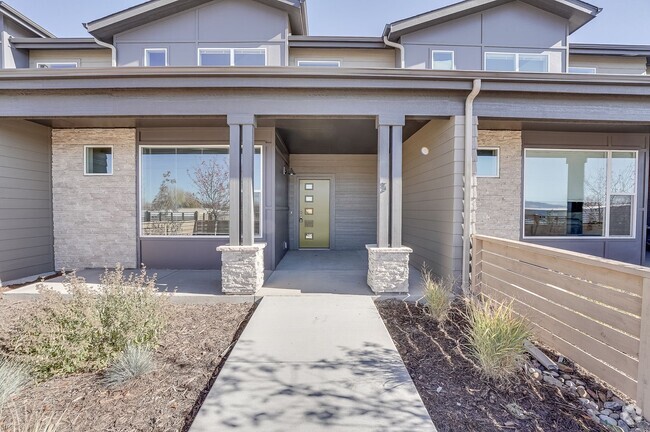 Building Photo - 3 bed, 2.5 bath Townhome in Mosaic Neighbo...
