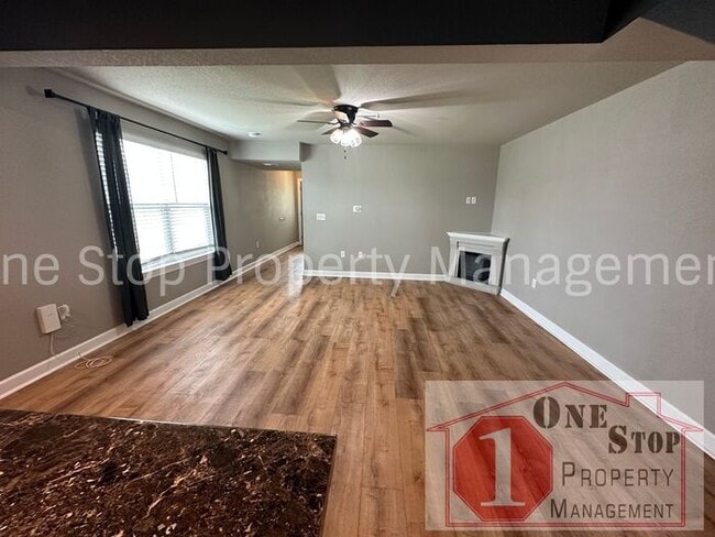 Photo - Gorgeous 3-Bed, 2.5-Bath Townhome in Raymore!