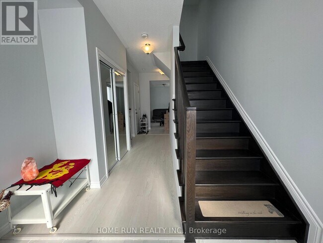 Photo - 279 Squadron Cres