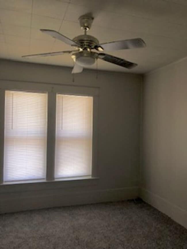 Photo - Three Bedroom/1 Bath Home/Spacious Rooms/E...