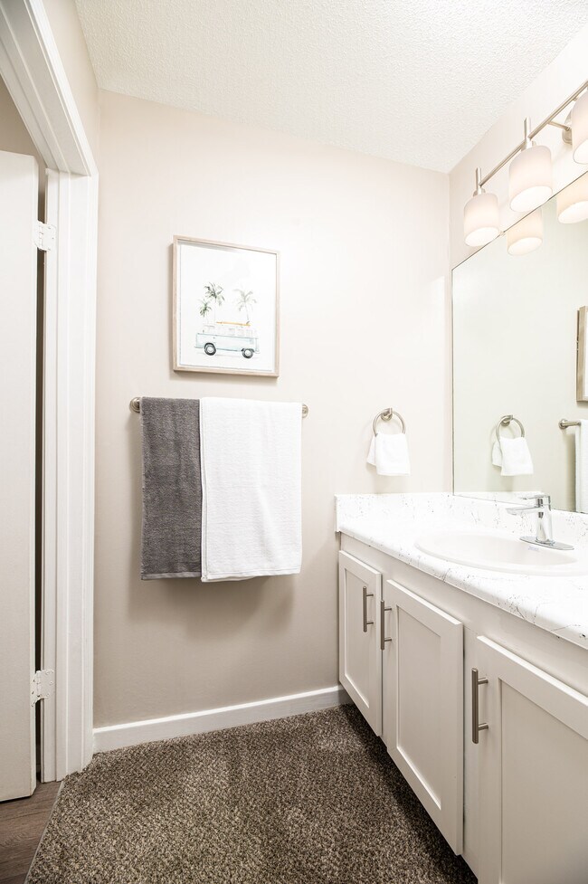 The Crescent at 161 Apartments For Rent in Walls, MS