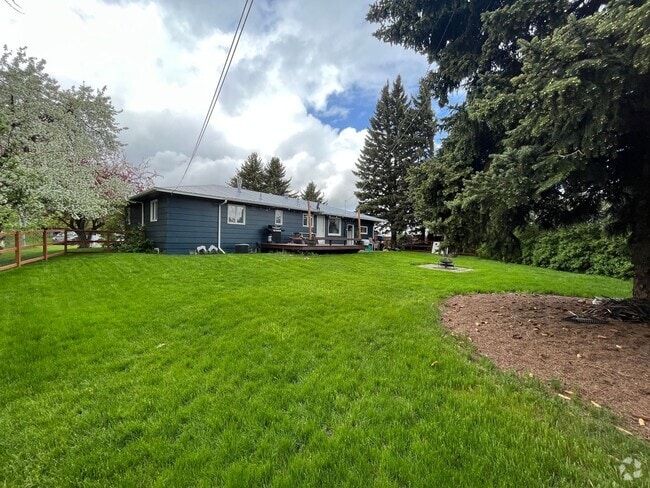 Building Photo - 1220C N 8th Ave Unit Top Rental