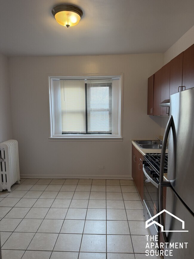 Photo - 4033 W Gladys Ave Unidad 2S