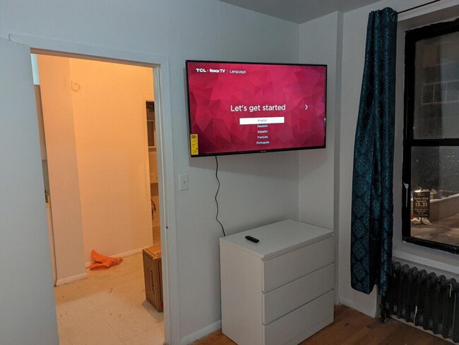 Building Photo - 312 E 93rd St Rental