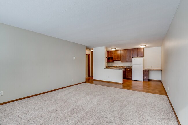 Queen Terrace Apartments