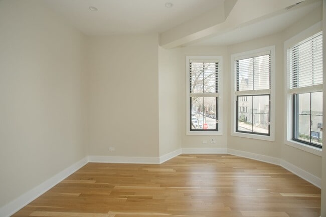 Photo - 2258 N Southport Ave Unit 3