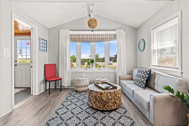 Building Photo - 71 Church St Unit ID1333583P