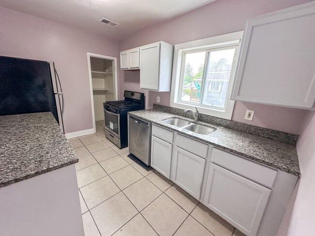 Photo - 613 Fuller Ave SE Unit 202