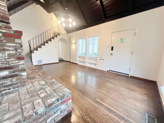 Photo - Charming Two Story Home in Belmont Shore near 2nd Street