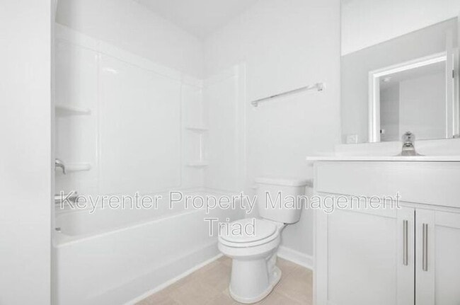 Photo - 1122 Banworth Ct