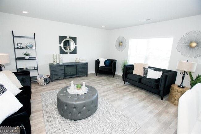 Photo - 178 Goodall Woods Dr