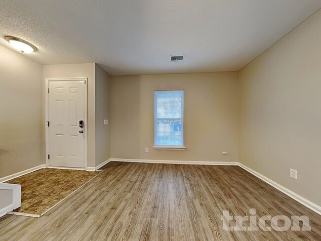 Photo - 76 Springway Dr