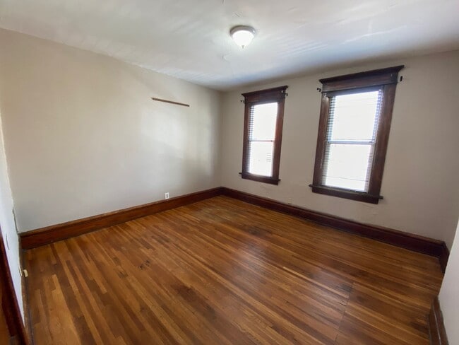 Photo - 1467 Worthington St Unit 1469 2