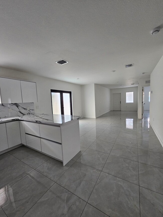 Photo - 2970 NW 48th St