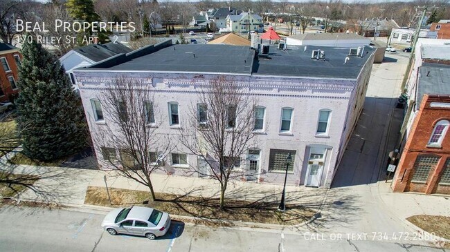 Building Photo - 170 Riley St Unit 2 Rental