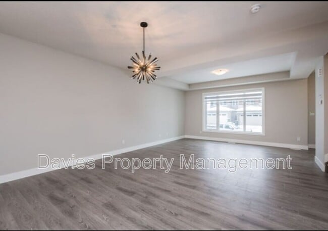 Photo - 1000 Berg Pl