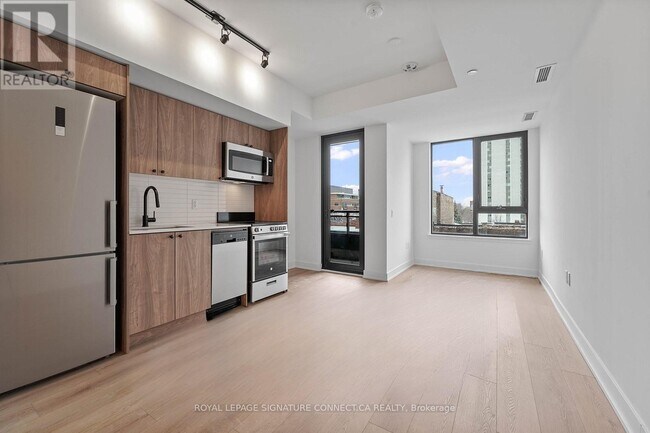 Photo - 758 Dovercourt Rd Unité 309