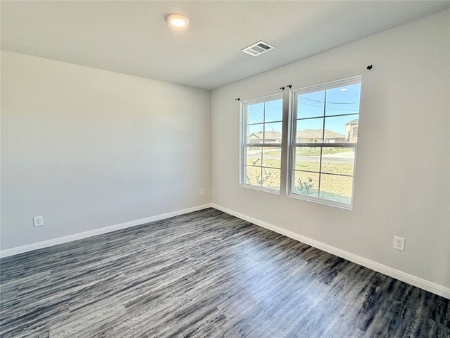 Photo - 1395 Rd 5102