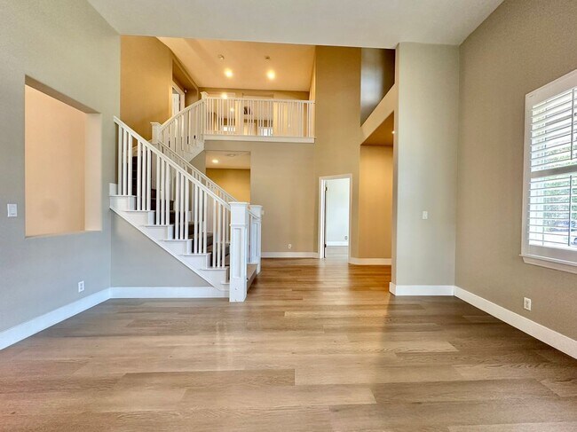 694 Andrew Ct