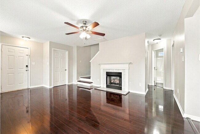 1002 Great Falls Dr