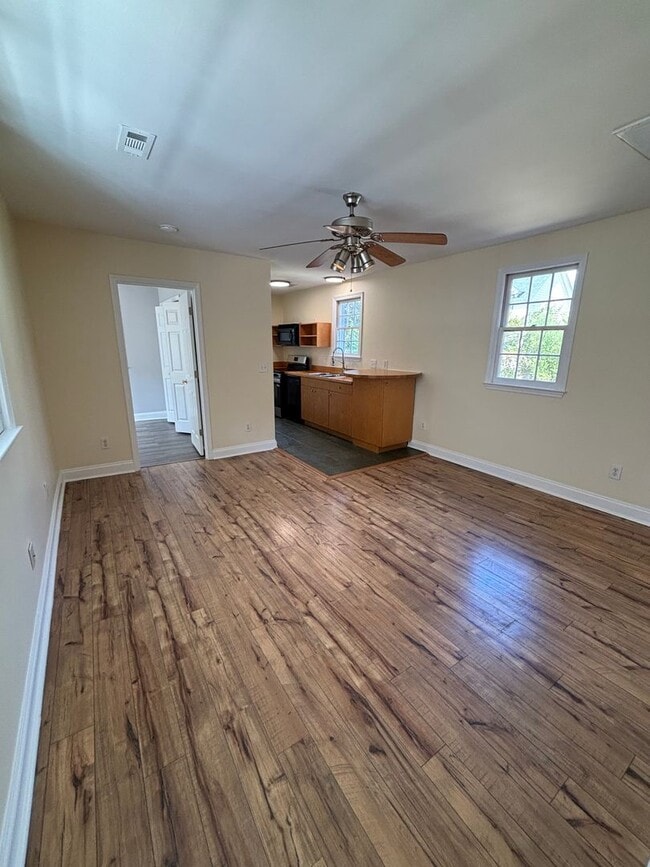Photo - 2 Bedroom 2 Bathroom in The Charleston Pen...