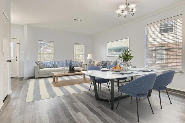 Photo - 1104 Canoe Cove