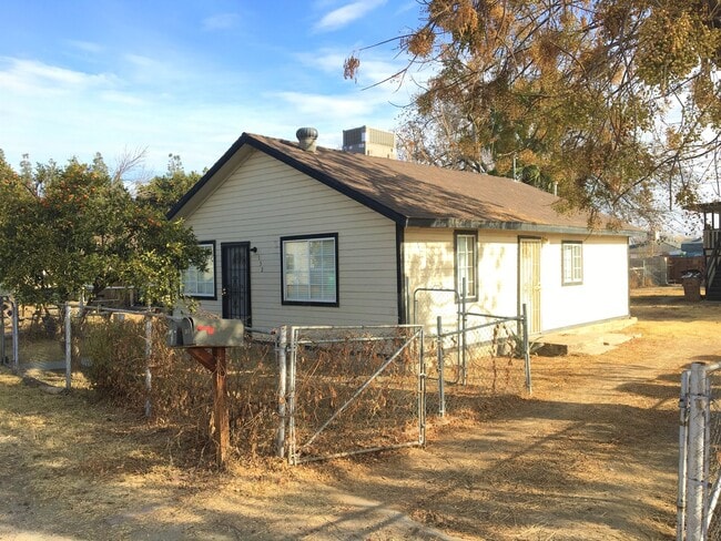 Building Photo - 132 Hopkins Ave Unit 132