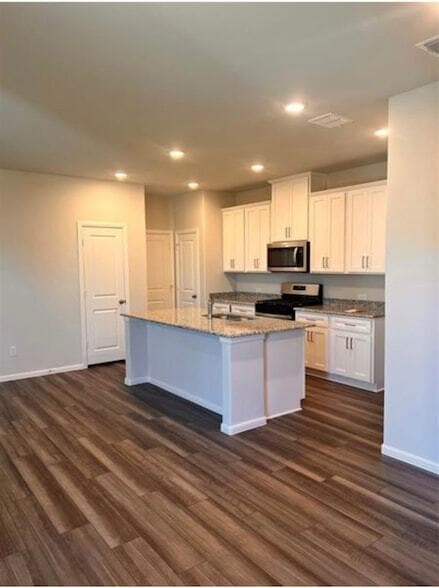 900 Portina Dr