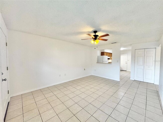 Photo - 2559 Elm Ave