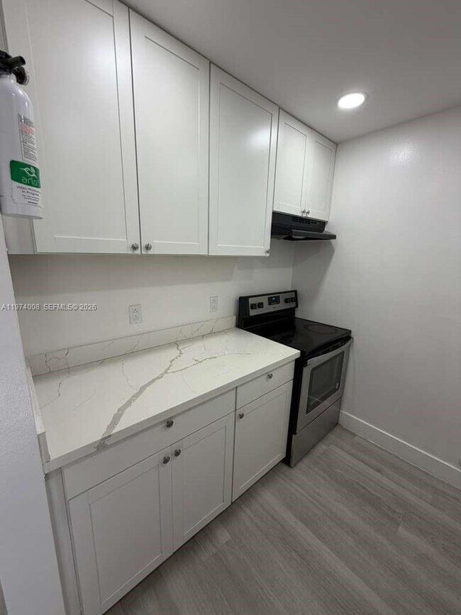 Photo - 2319 Johnson St Unit 4