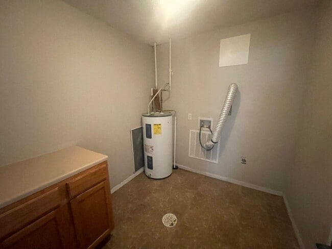 Photo - 219 Applewood St Unit #D