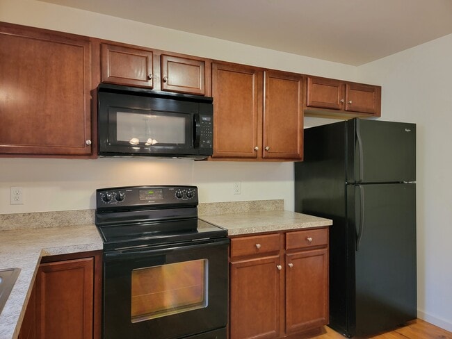 Photo - 647 Winding Ln