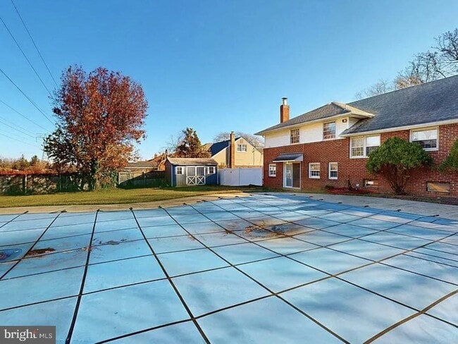 Photo - 213 Wayne Dr