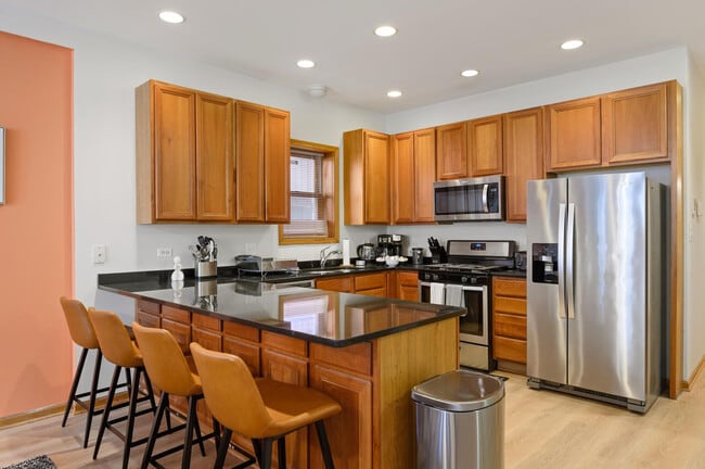 2042 W Pierce Ave Unit SI ID1026695P