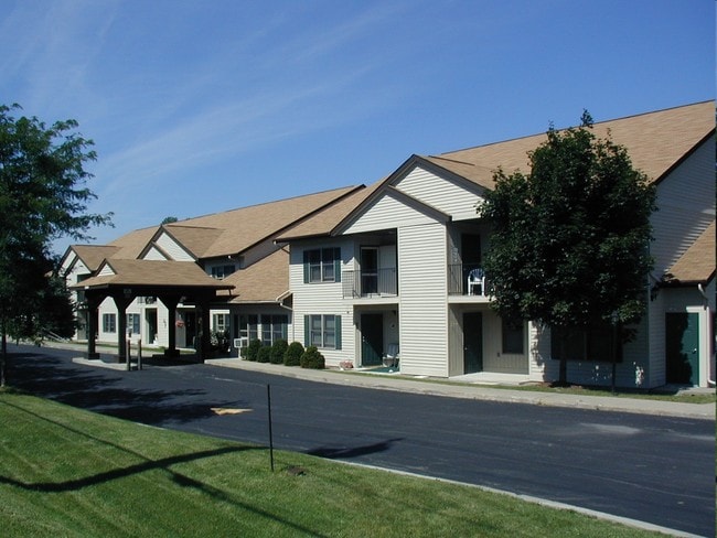 Applewood Manor Apartments