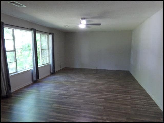 Photo - 701 N Buchanan St