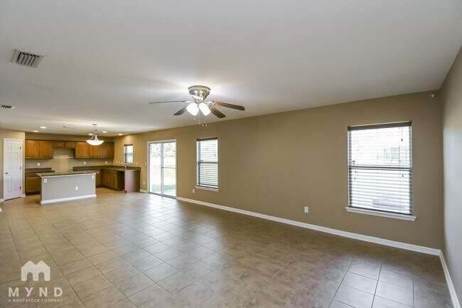 Photo - 7503 Steventon Way