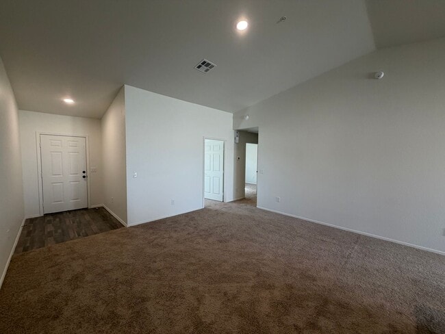 Photo - BRAND NEW TOWNHOME!