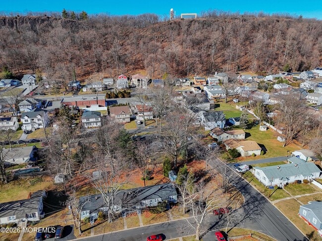 Photo - 29 Degraw Ave